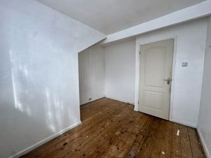 Photo 25- click for photo gallery